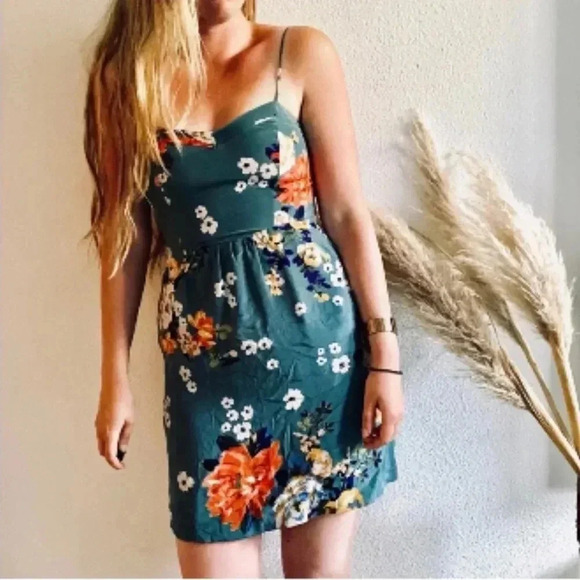 ANTHROPOLOGIE Soeurs Floral Turquoise Spaghetti Strap Pleated Mini Dress 💯 Silk - Picture 1 of 9